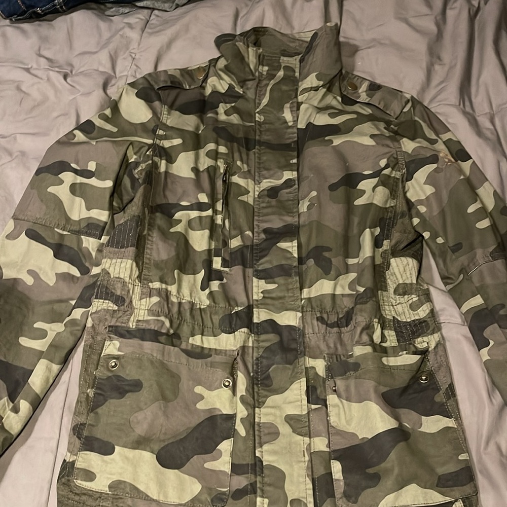 Green camouflage online jacket, size medium - Picture 5 of 8